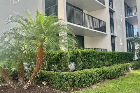 Condo in Fort Lauderdale, Florida, 2 bedrooms № 2083359 - photo 24