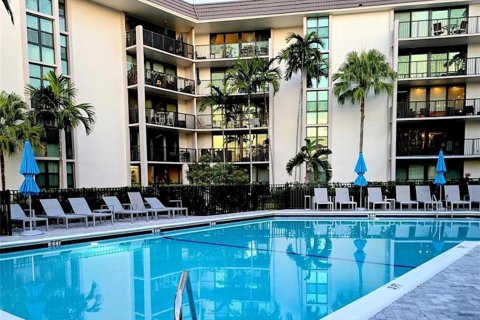 Condo in Fort Lauderdale, Florida, 2 bedrooms № 2083359 - photo 30