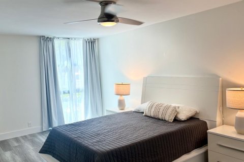 Condo in Fort Lauderdale, Florida, 2 bedrooms № 2083359 - photo 18