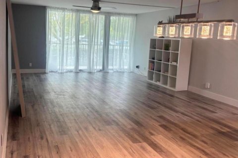 Condo in Fort Lauderdale, Florida, 2 bedrooms № 2083359 - photo 2