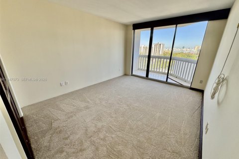 Copropriété à vendre à Aventura, Floride: 3 chambres, 189.52 m2 № 2005898 - photo 18