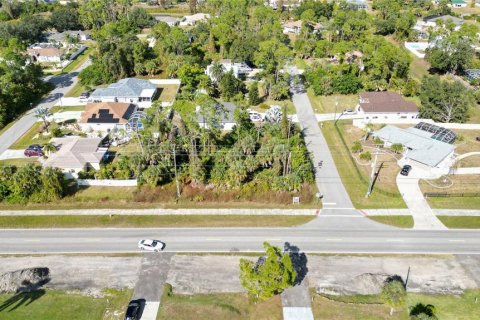 Immobilier commercial à North Port, Floride 371.61 m2 № 2125506