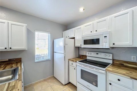 Condominio en alquiler en Kissimmee, Florida, 4 dormitorios, 136.57 m2 № 1879786 - foto 9