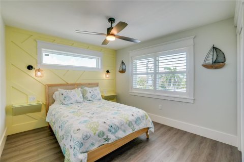 Casa en venta en Bradenton Beach, Florida, 7 dormitorios, 288 m2 № 1255731 - foto 29