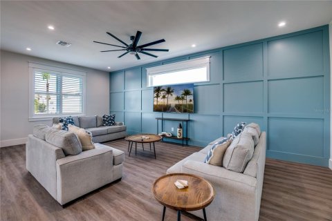 Casa en venta en Bradenton Beach, Florida, 7 dormitorios, 288 m2 № 1255731 - foto 6