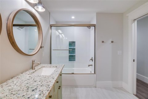 Casa en venta en Bradenton Beach, Florida, 7 dormitorios, 288 m2 № 1255731 - foto 25