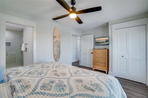 Casa en venta en Bradenton Beach, Florida, 7 dormitorios, 288 m2 № 1255731 - foto 27
