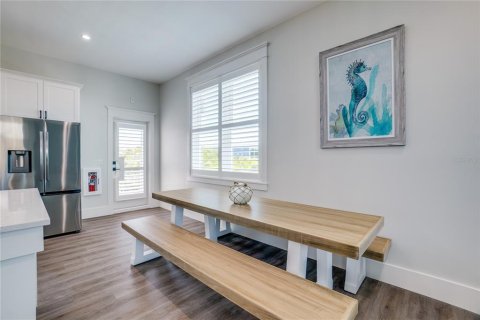 Casa en venta en Bradenton Beach, Florida, 7 dormitorios, 288 m2 № 1255731 - foto 15