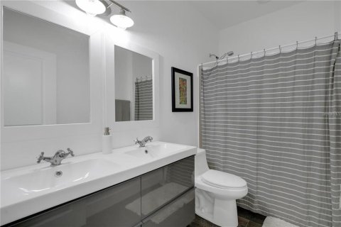 Propiedad comercial en venta en Orlando, Florida, 214.14 m2 № 1876533 - foto 23