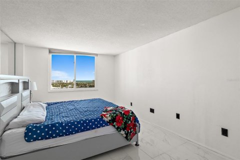 Condo in Daytona Beach, Florida, 1 bedroom  № 2377816 - photo 26