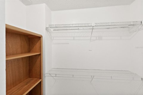 Condo in Daytona Beach, Florida, 1 bedroom  № 2377816 - photo 30
