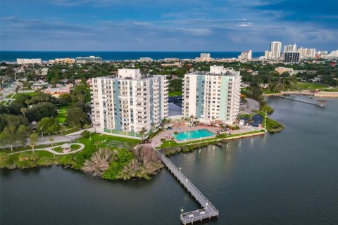 Condo in Daytona Beach, Florida, 1 bedroom  № 2377816 - photo 2