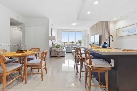 Condominio en venta en Doral, Florida, 2 dormitorios, 99.03 m2 № 2066107 - foto 6