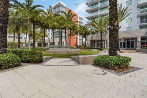 Condo à Doral, Floride, 2 chambres  № 2066107