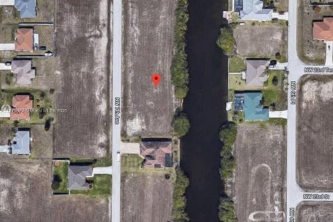 Propiedad comercial en venta en Cape Coral, Florida № 1937105 - foto 4