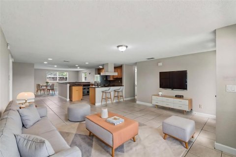 Villa ou maison à vendre à Dover, Floride: 3 chambres, 154.22 m2 № 2388374 - photo 5
