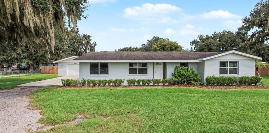 Villa ou maison à Dover, Floride 3 chambres, 154.22 m2 № 2388374