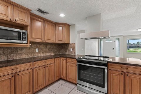 Villa ou maison à vendre à Dover, Floride: 3 chambres, 154.22 m2 № 2388374 - photo 10