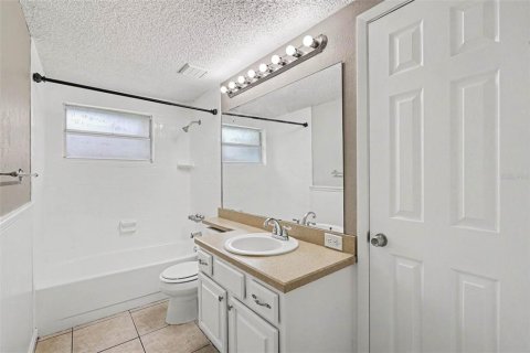 Villa ou maison à vendre à Dover, Floride: 3 chambres, 154.22 m2 № 2388374 - photo 16