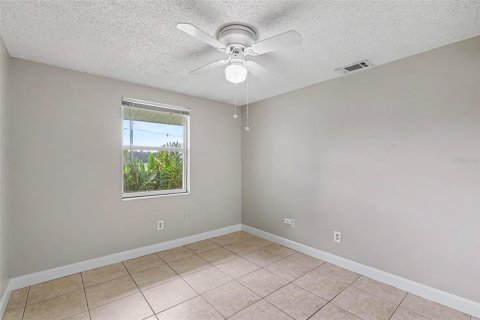 Villa ou maison à vendre à Dover, Floride: 3 chambres, 154.22 m2 № 2388374 - photo 19