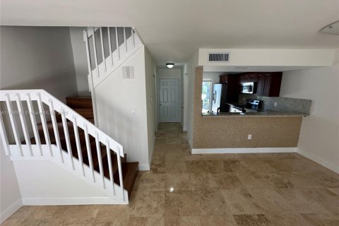 Condo in Deerfield Beach, Florida, 2 bedrooms  № 1744006 - photo 4