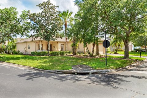 House in Poinciana, Florida 2 bedrooms, 136.29 sq.m. № 1562621 - photo 3