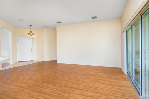 House in Poinciana, Florida 2 bedrooms, 136.29 sq.m. № 1562621 - photo 18