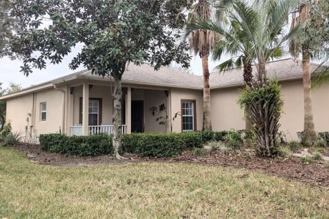 House in Poinciana, Florida 2 bedrooms, 136.29 sq.m. № 1562621 - photo 1