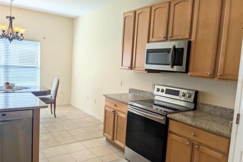 House in Poinciana, Florida 2 bedrooms, 136.29 sq.m. № 1562621 - photo 11