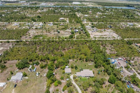 Commercial property in Punta Gorda, Florida № 2038704 - photo 22