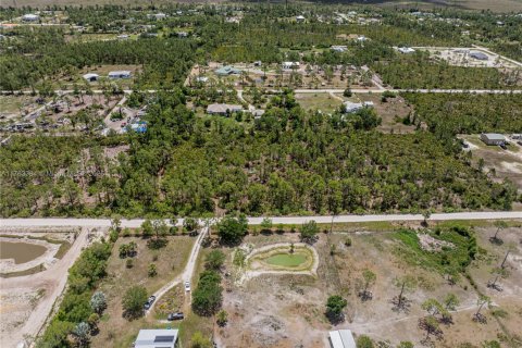 Commercial property in Punta Gorda, Florida № 2038704 - photo 18