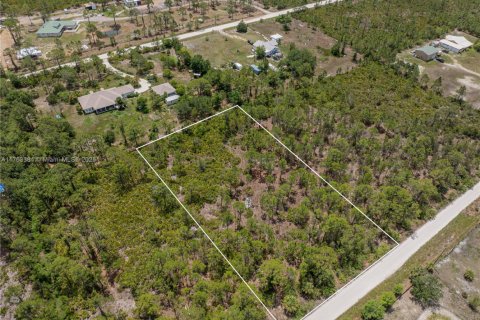 Commercial property in Punta Gorda, Florida № 2038704 - photo 7