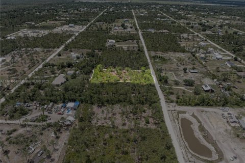 Commercial property in Punta Gorda, Florida № 2038704 - photo 25