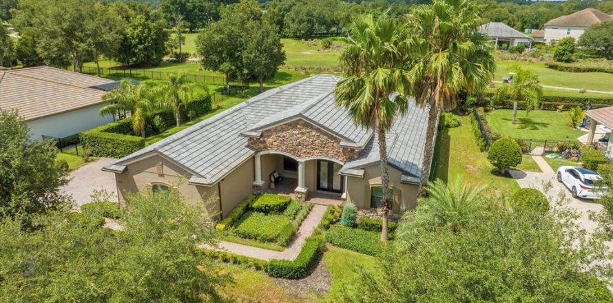 Villa ou maison à Sorrento, Floride 4 chambres, 274.53 m2 № 1903493