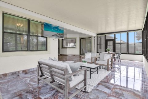 Villa ou maison à vendre à Sorrento, Floride: 4 chambres, 274.53 m2 № 1903493 - photo 28