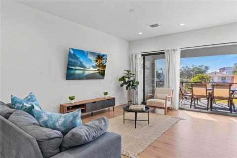 Купить таунхаус в Индиан-Рокс-Бич, Флорида 3 комнаты, 204.38м2, № 2123737 - фото 24