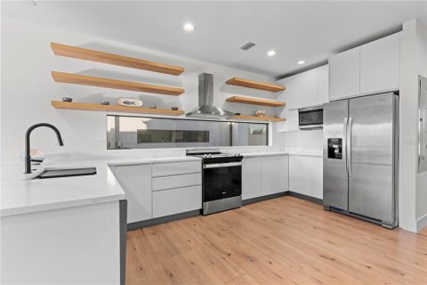 Купить таунхаус в Индиан-Рокс-Бич, Флорида 3 комнаты, 204.38м2, № 2123737 - фото 15