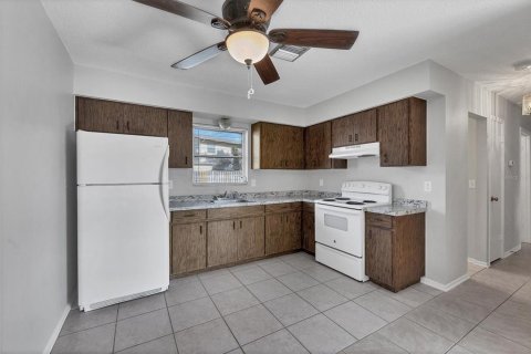 Villa ou maison à louer à Nokomis, Floride: 2 chambres, 102.19 m2 № 2425671 - photo 12