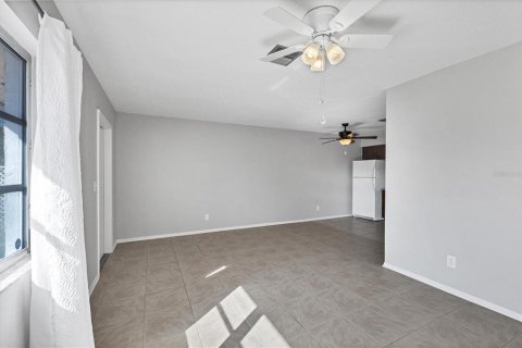 Villa ou maison à louer à Nokomis, Floride: 2 chambres, 102.19 m2 № 2425671 - photo 9