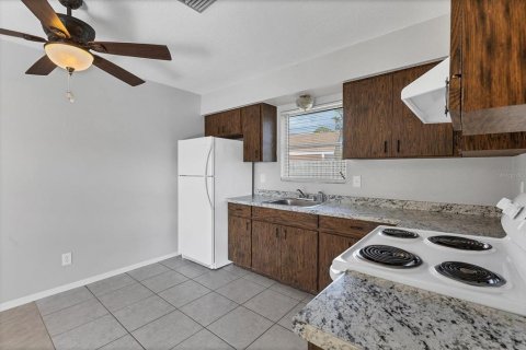 Villa ou maison à louer à Nokomis, Floride: 2 chambres, 102.19 m2 № 2425671 - photo 13