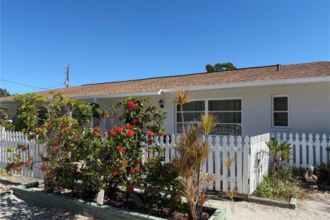 Villa ou maison à louer à Nokomis, Floride: 2 chambres, 102.19 m2 № 2425671 - photo 2