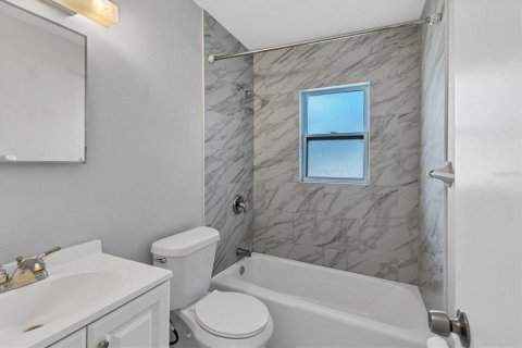 Villa ou maison à louer à Nokomis, Floride: 2 chambres, 102.19 m2 № 2425671 - photo 17