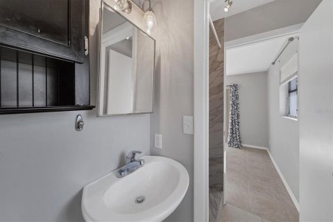 Villa ou maison à louer à Nokomis, Floride: 2 chambres, 102.19 m2 № 2425671 - photo 20
