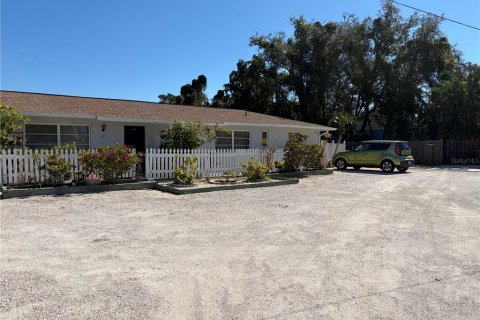 Villa ou maison à louer à Nokomis, Floride: 2 chambres, 102.19 m2 № 2425671 - photo 6