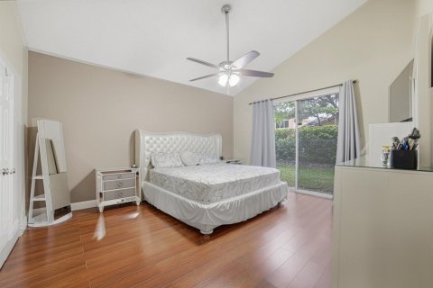 House in Boynton Beach, Florida 2 bedrooms, 140.19 sq.m. № 2176946 - photo 23
