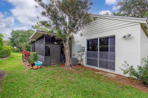House in Boynton Beach, Florida 2 bedrooms, 140.19 sq.m. № 2176946 - photo 7