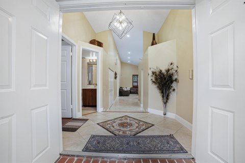 House in Boynton Beach, Florida 2 bedrooms, 140.19 sq.m. № 2176946 - photo 12