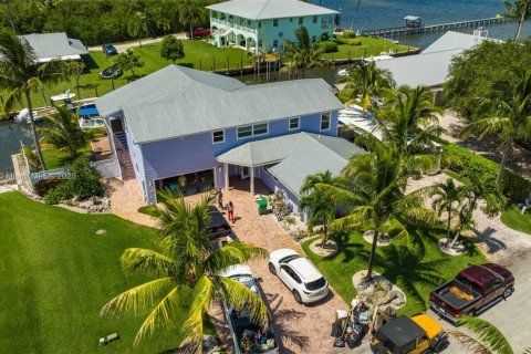 House in St. Lucie, Florida 6 bedrooms, 333.52 sq.m. № 1951484 - photo 11