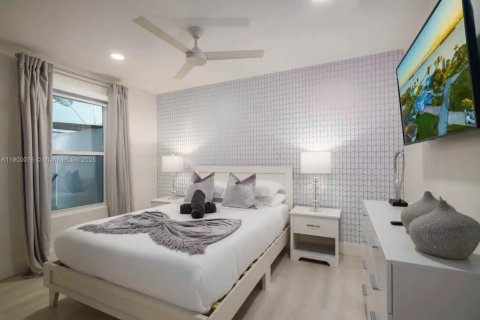 House in St. Lucie, Florida 6 bedrooms, 333.52 sq.m. № 1951484 - photo 28