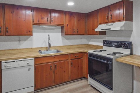 Condominio en venta en Ocala, Florida, 1 dormitorio, 76.37 m2 № 2104893 - foto 6